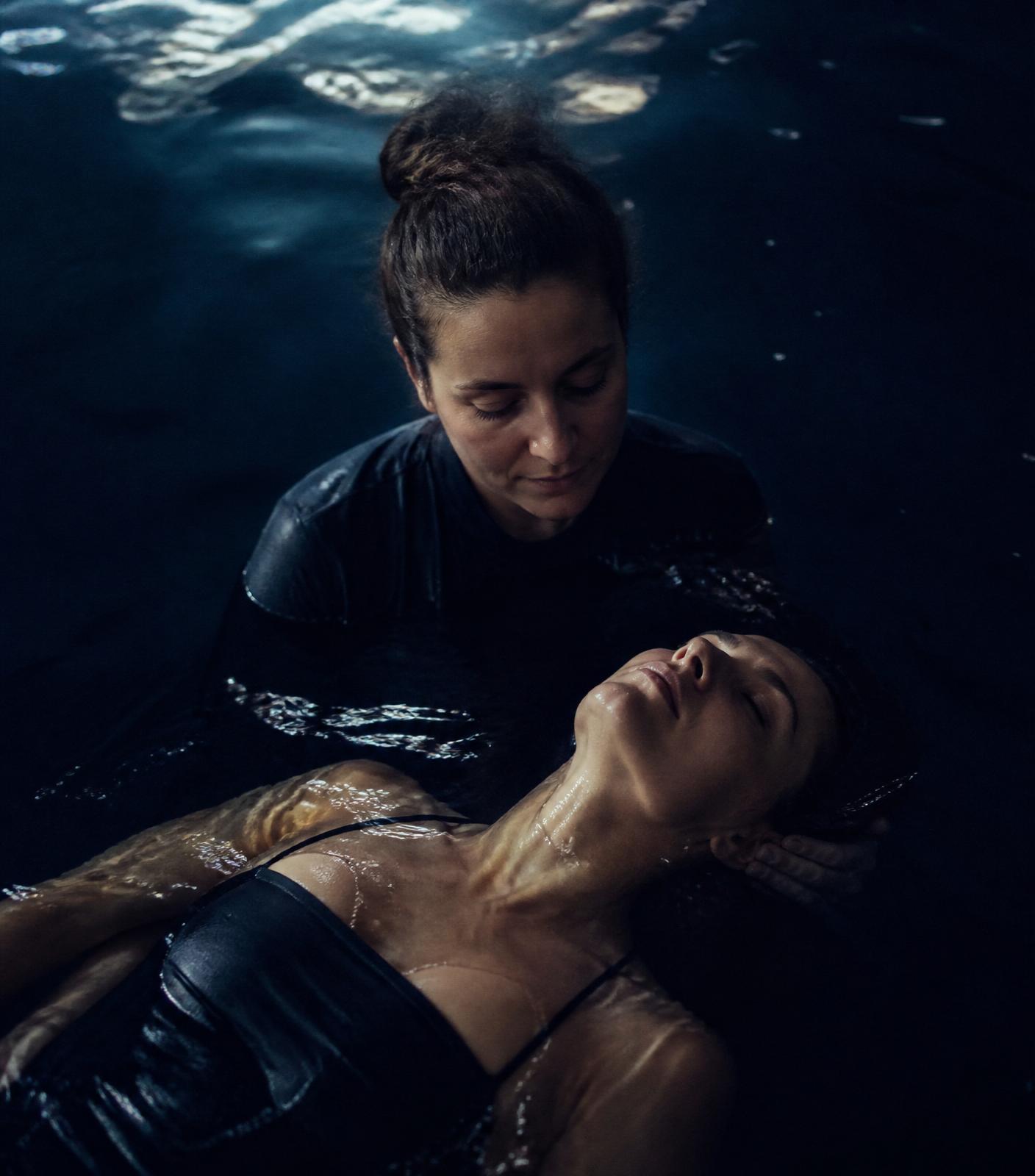 An aquatic bodywork session in warm water